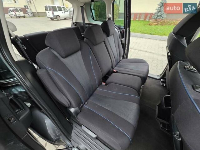 Серый Мазда 5, объемом двигателя 2 л и пробегом 280 тыс. км за 6650 $, фото 30 на Automoto.ua