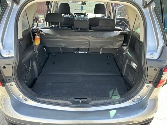 Сірий Мазда 5, об'ємом двигуна 1.6 л та пробігом 218 тис. км за 7777 $, фото 13 на Automoto.ua