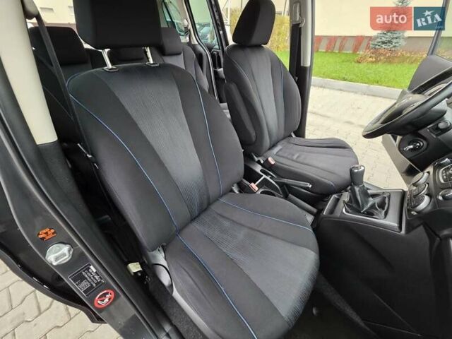 Серый Мазда 5, объемом двигателя 2 л и пробегом 280 тыс. км за 6650 $, фото 26 на Automoto.ua