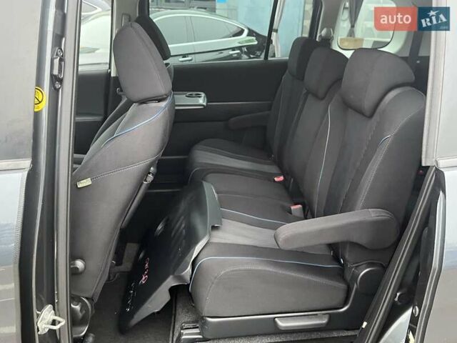 Серый Мазда 5, объемом двигателя 2 л и пробегом 258 тыс. км за 11000 $, фото 14 на Automoto.ua