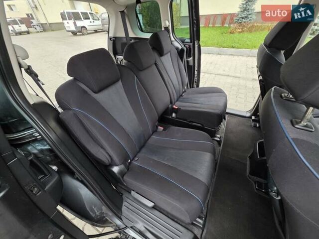 Серый Мазда 5, объемом двигателя 2 л и пробегом 280 тыс. км за 6650 $, фото 28 на Automoto.ua