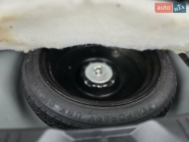 Серый Мазда 5, объемом двигателя 2 л и пробегом 280 тыс. км за 6650 $, фото 49 на Automoto.ua