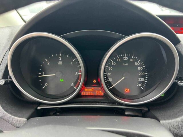 Серый Мазда 5, объемом двигателя 1.6 л и пробегом 266 тыс. км за 8800 $, фото 9 на Automoto.ua