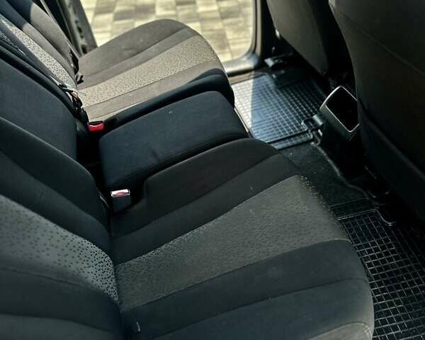 Серый Мазда 5, объемом двигателя 1.6 л и пробегом 255 тыс. км за 6700 $, фото 3 на Automoto.ua