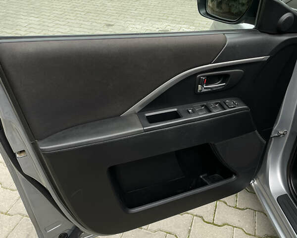 Серый Мазда 5, объемом двигателя 1.6 л и пробегом 187 тыс. км за 8000 $, фото 7 на Automoto.ua