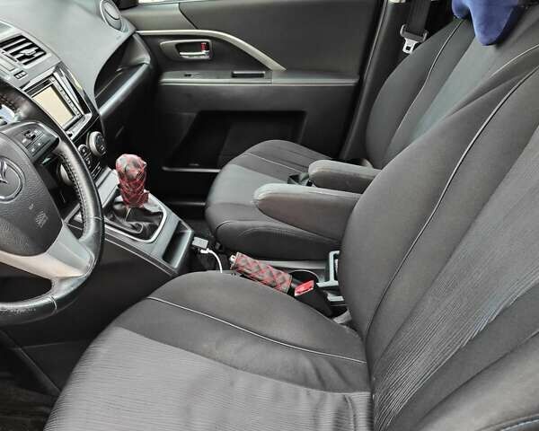 Серый Мазда 5, объемом двигателя 1.56 л и пробегом 225 тыс. км за 7000 $, фото 12 на Automoto.ua