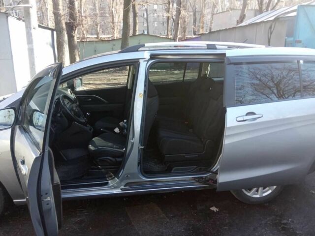 Серый Мазда 5, объемом двигателя 1.6 л и пробегом 190 тыс. км за 8800 $, фото 2 на Automoto.ua