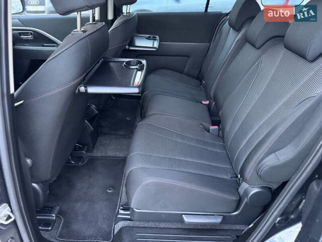 Сірий Мазда 5, об'ємом двигуна 2 л та пробігом 181 тис. км за 11000 $, фото 24 на Automoto.ua