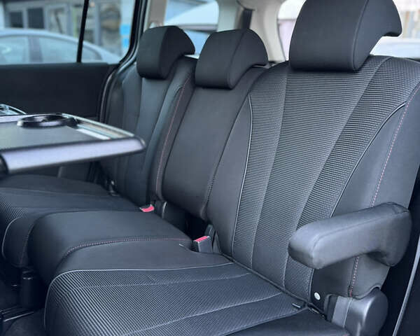 Сірий Мазда 5, об'ємом двигуна 2 л та пробігом 181 тис. км за 11000 $, фото 25 на Automoto.ua