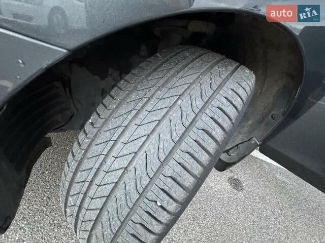 Сірий Мазда 5, об'ємом двигуна 2 л та пробігом 181 тис. км за 11000 $, фото 49 на Automoto.ua