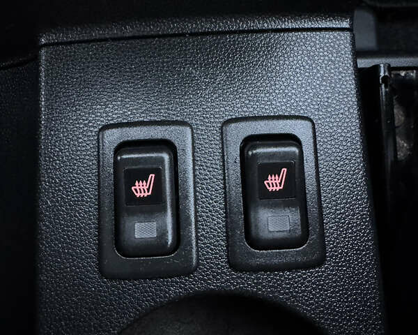 Сірий Мазда 5, об'ємом двигуна 2 л та пробігом 181 тис. км за 11000 $, фото 35 на Automoto.ua