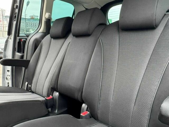 Серый Мазда 5, объемом двигателя 1.6 л и пробегом 164 тыс. км за 10900 $, фото 23 на Automoto.ua