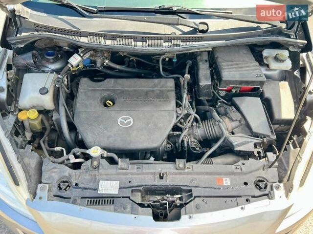 Серый Мазда 5, объемом двигателя 2.5 л и пробегом 350 тыс. км за 7000 $, фото 16 на Automoto.ua