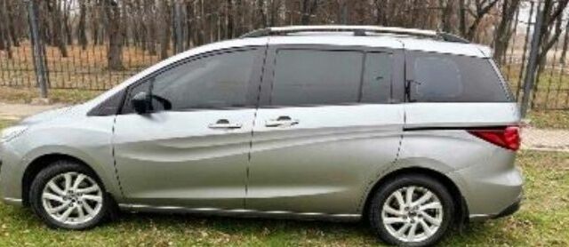 Серый Мазда 5, объемом двигателя 2.5 л и пробегом 170 тыс. км за 9000 $, фото 3 на Automoto.ua