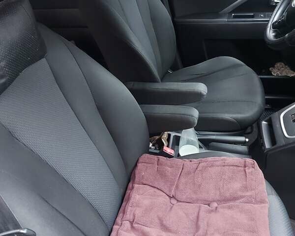 Серый Мазда 5, объемом двигателя 2.49 л и пробегом 145 тыс. км за 9000 $, фото 5 на Automoto.ua