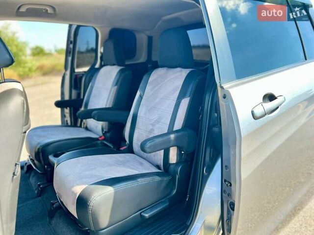 Серый Мазда 5, объемом двигателя 2.5 л и пробегом 350 тыс. км за 7000 $, фото 10 на Automoto.ua