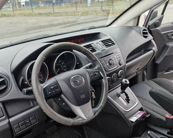 Серый Мазда 5, объемом двигателя 2.5 л и пробегом 250 тыс. км за 7500 $, фото 15 на Automoto.ua