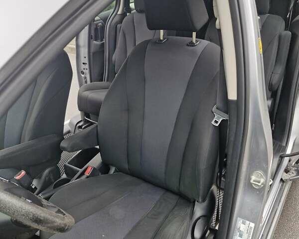 Серый Мазда 5, объемом двигателя 2.5 л и пробегом 250 тыс. км за 7500 $, фото 14 на Automoto.ua