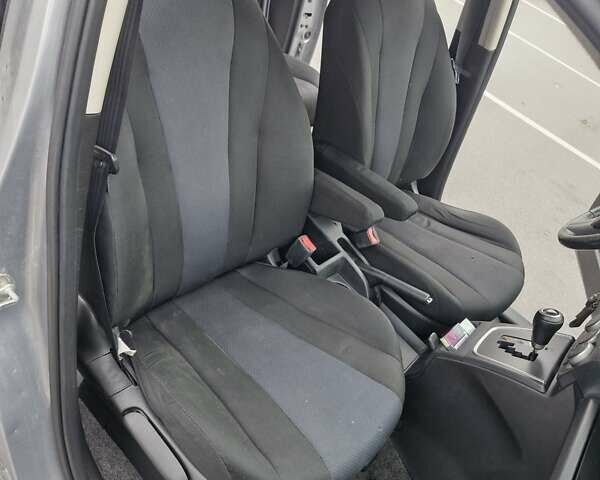 Серый Мазда 5, объемом двигателя 2.5 л и пробегом 250 тыс. км за 7500 $, фото 22 на Automoto.ua