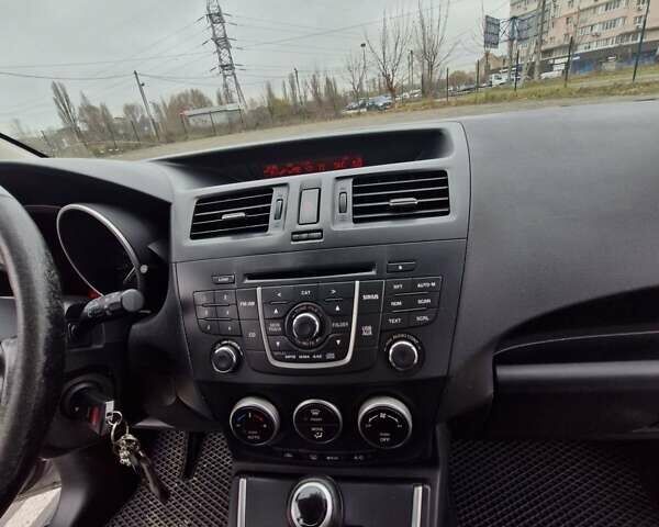 Серый Мазда 5, объемом двигателя 2.5 л и пробегом 250 тыс. км за 7500 $, фото 26 на Automoto.ua