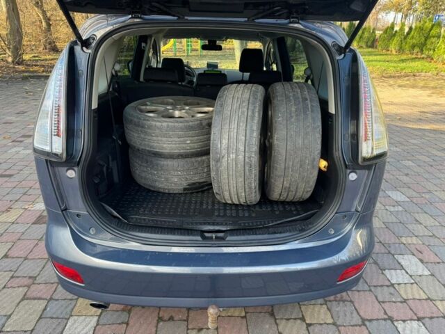 Сірий Мазда 5, об'ємом двигуна 2 л та пробігом 300 тис. км за 3500 $, фото 8 на Automoto.ua