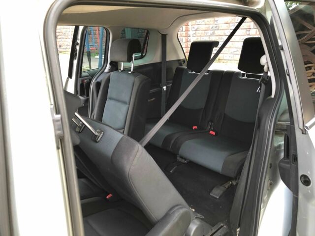 Серый Мазда 5, объемом двигателя 2 л и пробегом 257 тыс. км за 6500 $, фото 16 на Automoto.ua