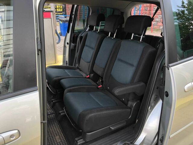 Сірий Мазда 5, об'ємом двигуна 2 л та пробігом 260 тис. км за 5800 $, фото 9 на Automoto.ua