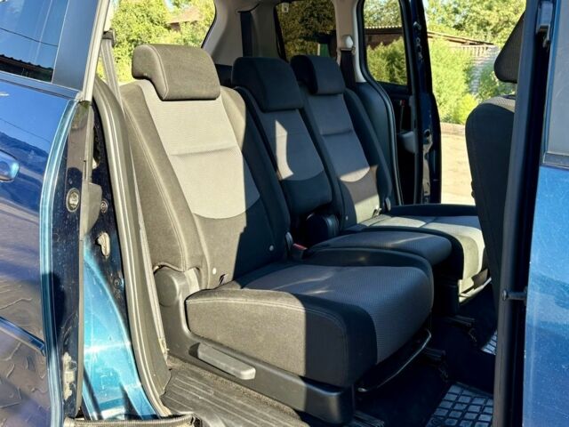 Синий Мазда 5, объемом двигателя 1.8 л и пробегом 224 тыс. км за 4799 $, фото 5 на Automoto.ua
