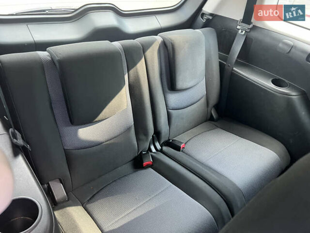 Синій Мазда 5, об'ємом двигуна 1.8 л та пробігом 213 тис. км за 5999 $, фото 15 на Automoto.ua