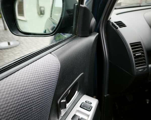 Синий Мазда 5, объемом двигателя 2 л и пробегом 187 тыс. км за 4999 $, фото 24 на Automoto.ua