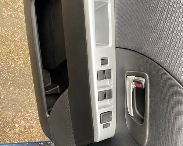 Мазда 5 2006 в Овруче на Automoto.ua Синий Мазда 5, объемом двигателя 2 л и пробегом 260 тыс. км за 3700 $, фото 15 на Automoto.ua