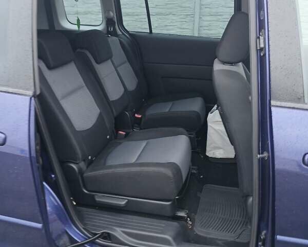 Синий Мазда 5, объемом двигателя 1.8 л и пробегом 300 тыс. км за 2500 $, фото 1 на Automoto.ua