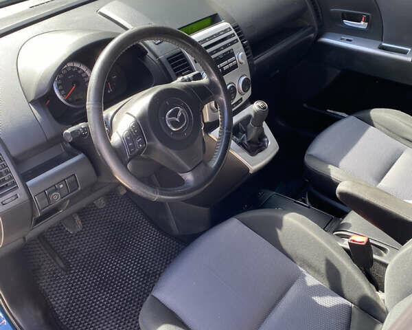 Синій Мазда 5, об'ємом двигуна 2 л та пробігом 235 тис. км за 5350 $, фото 5 на Automoto.ua