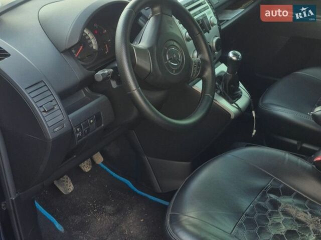 Синий Мазда 5, объемом двигателя 1.8 л и пробегом 230 тыс. км за 5700 $, фото 3 на Automoto.ua