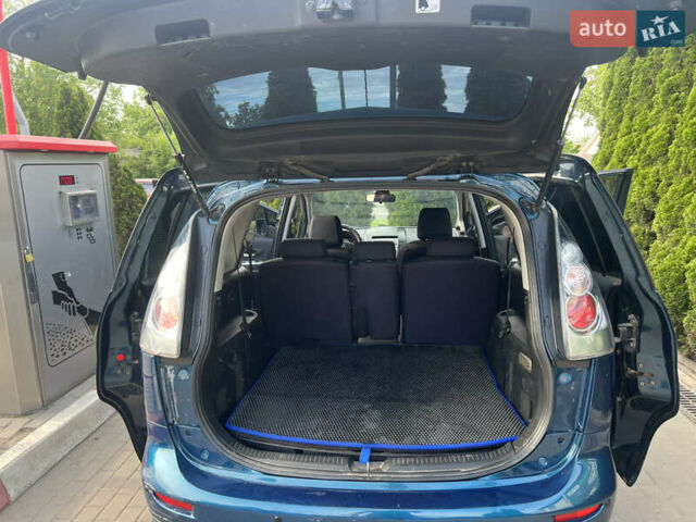 Синий Мазда 5, объемом двигателя 2 л и пробегом 250 тыс. км за 5500 $, фото 9 на Automoto.ua