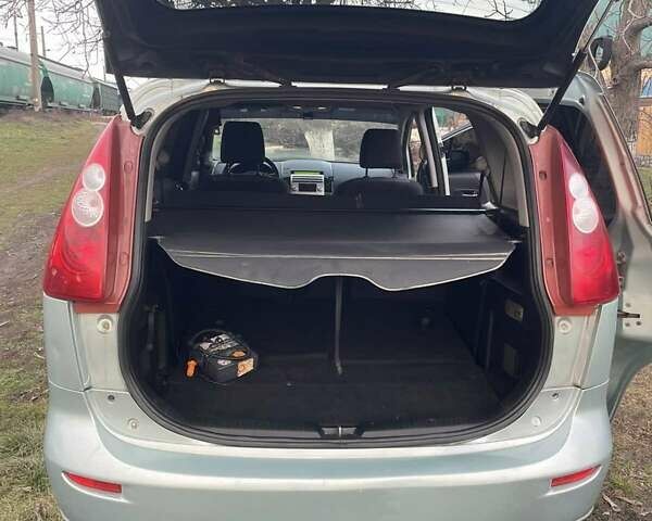 Синий Мазда 5, объемом двигателя 2 л и пробегом 200 тыс. км за 6200 $, фото 5 на Automoto.ua