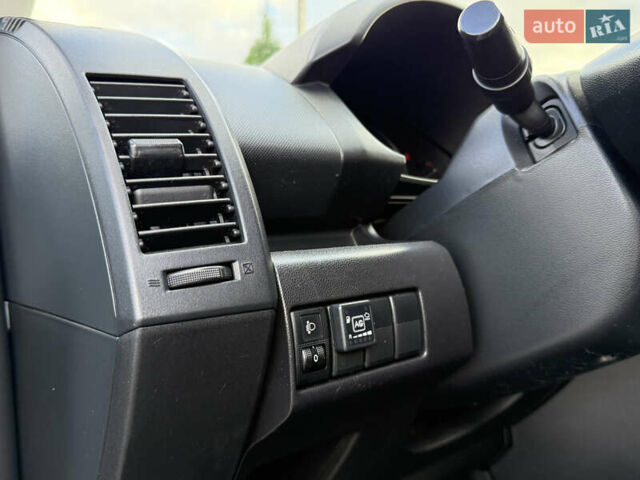 Синий Мазда 5, объемом двигателя 2 л и пробегом 217 тыс. км за 5950 $, фото 17 на Automoto.ua