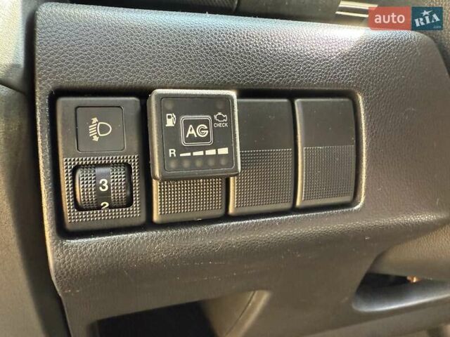 Синий Мазда 5, объемом двигателя 2 л и пробегом 217 тыс. км за 6450 $, фото 19 на Automoto.ua