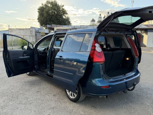 Синий Мазда 5, объемом двигателя 2 л и пробегом 299 тыс. км за 3305 $, фото 1 на Automoto.ua