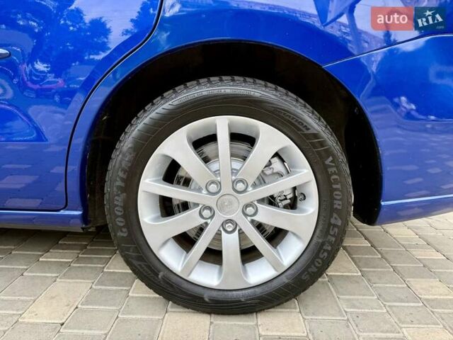 Синий Мазда 5, объемом двигателя 2 л и пробегом 285 тыс. км за 5999 $, фото 30 на Automoto.ua