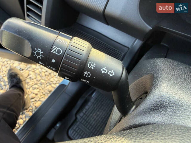 Мазда 5 2008 в Коломые на Automoto.ua Синий Мазда 5, объемом двигателя 2 л и пробегом 214 тыс. км за 5600 $, фото 29 на Automoto.ua