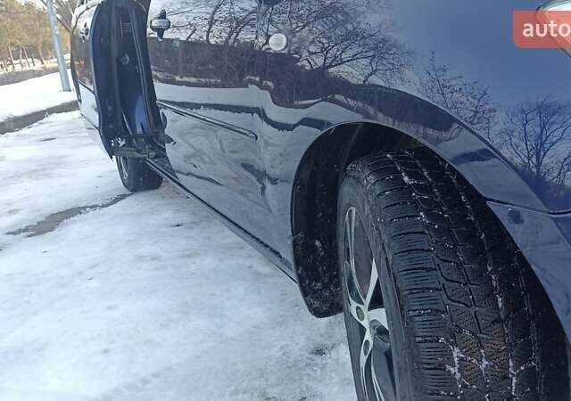 Синий Мазда 5, объемом двигателя 2 л и пробегом 337 тыс. км за 4900 $, фото 4 на Automoto.ua