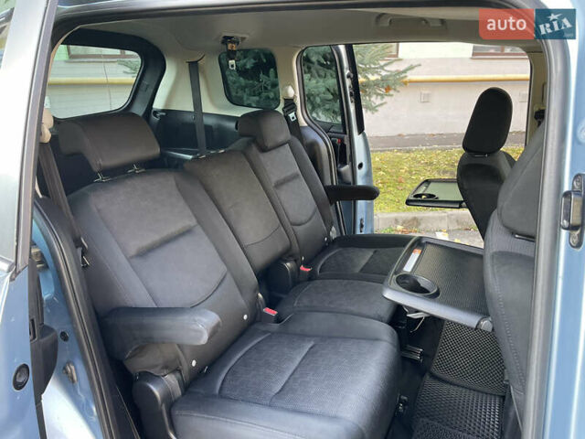 Синій Мазда 5, об'ємом двигуна 1.8 л та пробігом 212 тис. км за 5200 $, фото 10 на Automoto.ua