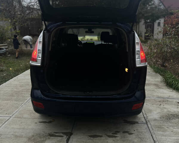 Синий Мазда 5, объемом двигателя 2 л и пробегом 363 тыс. км за 6100 $, фото 13 на Automoto.ua