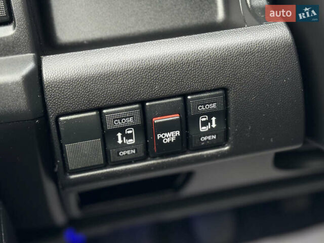 Синій Мазда 5, об'ємом двигуна 1.6 л та пробігом 221 тис. км за 9300 $, фото 36 на Automoto.ua