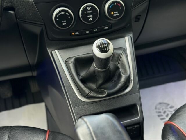 Синий Мазда 5, объемом двигателя 1.6 л и пробегом 221 тыс. км за 9300 $, фото 21 на Automoto.ua