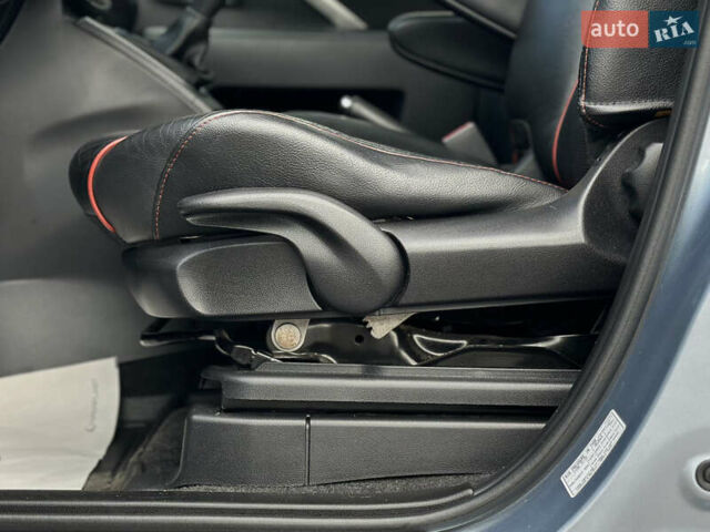 Синій Мазда 5, об'ємом двигуна 1.6 л та пробігом 221 тис. км за 9300 $, фото 28 на Automoto.ua