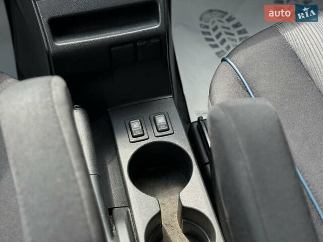 Синий Мазда 5, объемом двигателя 2 л и пробегом 190 тыс. км за 8200 $, фото 38 на Automoto.ua