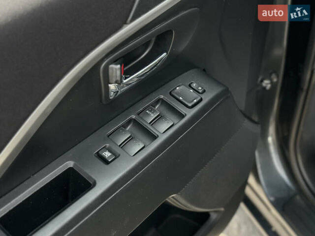 Синий Мазда 5, объемом двигателя 2 л и пробегом 190 тыс. км за 8200 $, фото 21 на Automoto.ua