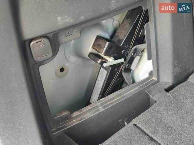Синій Мазда 5, об'ємом двигуна 1.6 л та пробігом 153 тис. км за 9799 $, фото 30 на Automoto.ua
